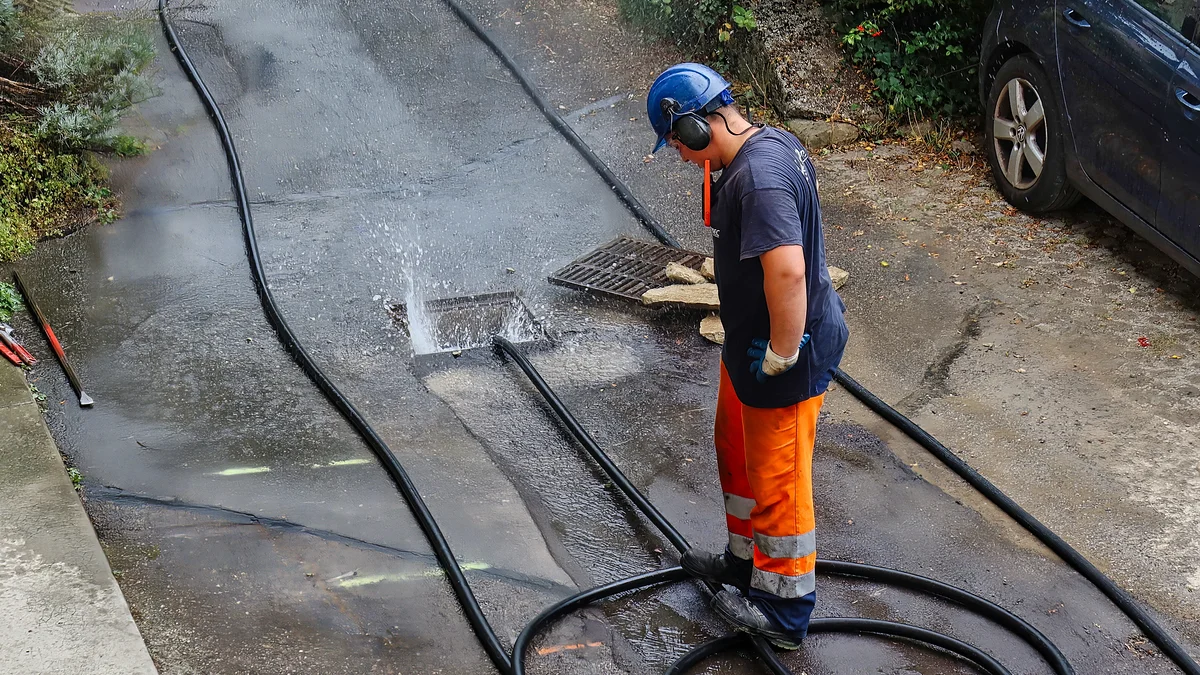 Drain cleaning services in Aurora Highlands, Colorado