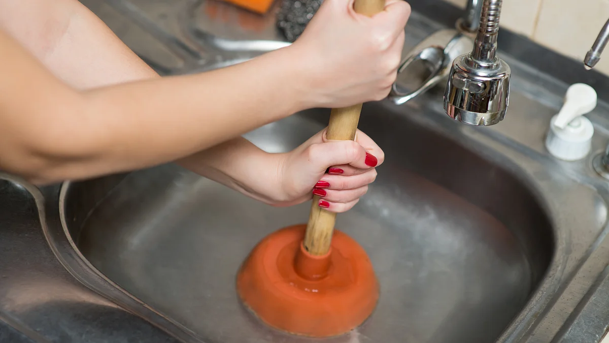 24-hour plumber services in Laredo Highline, CO